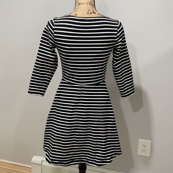 Old Navy Dress - Picture 3 of 4